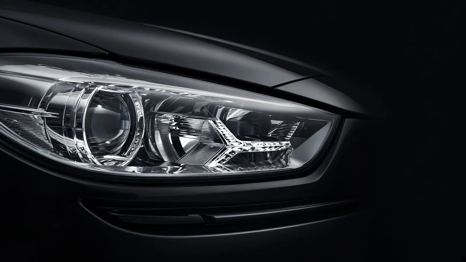 Farol automotivo restaurado com transparência